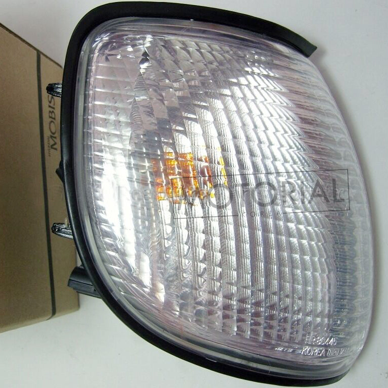 2000-2003 HYUNDAI GALLOPER INNOVATION Genuine OEM HR804351 Front Right Combination Lamp