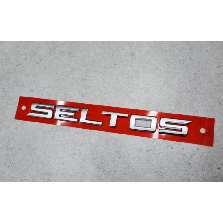 2024 2025 2026 KIA SELTOS Genuine Rear Tailgate SELTOS Emblem Matt Typ 2024 2025 2026 KIA SELTOS Genuine Rear Tailgate SELTOS Emblem Matt Typ