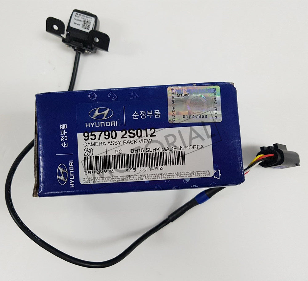 2011-2013 HYUNDAI ix35 / TUCSON Genuine OEM Rear View Camera 957902S012