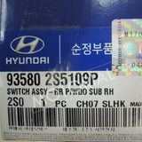 2010-2013 HYUNDAI TUCSON / ix35 OEM Rear Right Power Window Switch 935802S5109P